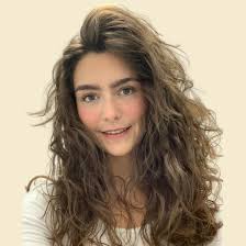 Rachelle Summers's Instagram, Twitter & Facebook