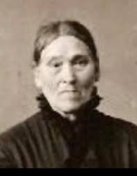 My wife's great grandmother, Lucretia Dedge Chesser, my wife's grandfather,  John Edgar Chesser, and her great aunt, Mary Ellen Chesser Kersey,  Middleburg, ca 1911. Thomas Tennyson Chesser and Lucretia Dedge Chesser, had