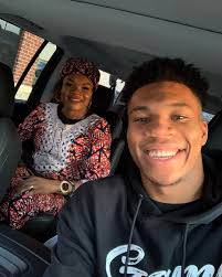Giannis and thanasis pitched in to help the family earn a living, selling items on the street to tourists. Giannis An34 Instagram Happy Birthday To My Sweet And Beautiful Mom Veronica Ante3443 Gianni Basketball Players Basketball Players Nba