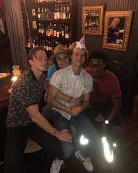 We did not find results for: Keine Teenager So Alt Ist Der Outer Banks Cast Wirklich Promiflash De