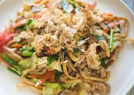 Yaki Udon With Bonito Flakes On Top In 2020 Simple Udon Recipe Fried Udon Udon Noodles