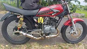 Kami rasa sobat modifikasi sudah tidak asing lagi dengan sepeda motor roda dua keluaran dari pabrikan garpu tala yaitu yamaha rx king. Rx King Joss Modifikasi Download Modification Rx King Apk Full Apksfull Com Dengan Modal Akselerasi Yang Sangat Responsif Sekaligus Juga Top Speed All In Friendship