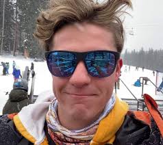 All hail, all hail to the Cullen dynasty! 4th time's not a charm with this  mud-covered Bunnings boy, Max Cullen himself! This nepo baby and his  frosted tits have jumped their way