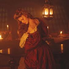 Pirates Of The Caribbean The Curse Of The Black Pearl Keira Knightley Age Keira Knightley Was Only 17 Years Old During The Filming Of Pirates Of The Caribbean The Curse Of The Black Pearl 20 Dark Romantic Aesthetic Art Pirate Books