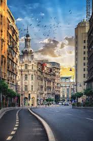 Monstruletul de la capitol este unul dintre cele mai creative locuri de vazut si facut poze amuzante din bucuresti. 10 Locuri Secrete Pe Care SÄƒ Le Vizitezi In Bucuresti
