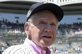 Whitey Ford, pitcher who epitomized mighty Yankees, dies at 91