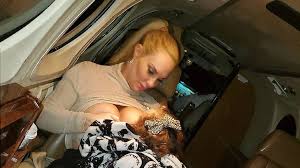She began dancing and acting during her childhood and teenage years. Coco Austin Sicher Nach Abstillen Wird Sie Depressiv Werden Promiflash De
