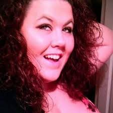 Deanna Randall's Instagram, Twitter & Facebook