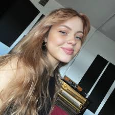 Dominique Way's Instagram, Twitter & Facebook