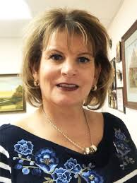 Leslie Messer's Instagram, Twitter & Facebook