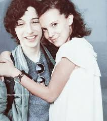 Millie bobby brown (marbella, 19 febbraio 2004) è un'attrice britannica. Finn Wolfhard Millie Bobby Brown Mileven Stranger Things Actors Cast Stranger Things Stranger Things
