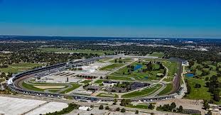 There is no shortage of action on track 33 drivers complete 500 miles race with 200 laps at speeds of up to 240mph. Editor S Corner Verizon S 5g Demo At Indy 500 Race Track Is Kind Of Mind Blowing Fiercewireless