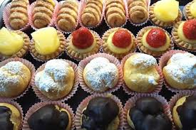 Il 35% dell'apporto energetico totale deve derivare da alimenti senza glutine, mentre il restante 20% deve provenire da alimenti naturalmente privi di glutine. Pasticcerie Senza Glutine 6 Indirizzi Selezionati Per Celiaci In Italia Gambero Rosso