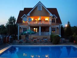 Poti gasi codurile postale din bihor cu ajutorul motorului de cautare din site. Pensiunea Empire Baile 1 Mai Romania