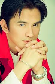 Please download one of our supported browsers. Ngáº¯m Láº¡i Váº» Ä'iá»ƒn Trai Khuynh Ä'áº£o NÄƒm 2000 Cá»§a Ä'an TrÆ°á»ng