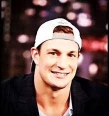 Kandi Shaw (kandi0099)