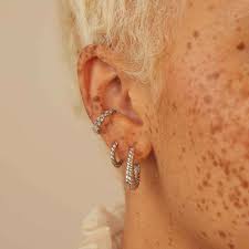 Modern design doesn't have to be cold. Best Ear Cuffs For Unpierced Ears