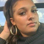 Jasmine Waller's Instagram, Twitter & Facebook