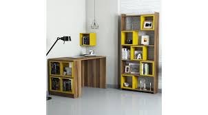 İş ve ders gibi aktivitelere olanak tanıyan ürünler aynı zamanda bölme dolaplı modelleriyle de tercih edilebiliyor. Box Calisma Masasi Ve Kitaplik Takimi Fiyati Vivense