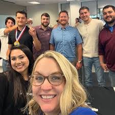 Lori Aldinger's Instagram, Twitter & Facebook