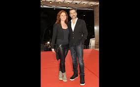 Nuria mencía is an actress, known for post coitum (2001), sentimentos (2009) and vota juan (2019). Filipe Duarte Corpo Do Ator Tem De Ser Autopsiado Familia E Amigos Impedidos De Dizer O Ultimo Adeus Nova Gente