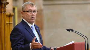 Matolcsy györgy alaposan beszólt varga mihálynak. Index Gazdasag Matolcsy Gyorgy Is Megszolalt Az Ujrainditasrol