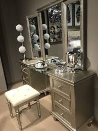 Vanity With Stool Bedroom Makeover Diy Stylish Bedroom Home Decor