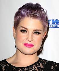 Perhaps the surprise of seeing a presumed masculine short cut instead of the girlie long cut is jarring, or viewing feminine bouncy waves incorporated to the. 33 Kelly Osbourne Hairstyles Hair Cuts And Colors