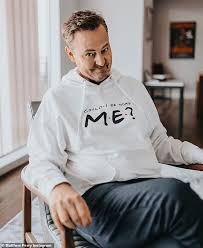 The weirdly queerphobic show would have had a story about chandler bing sneaking into a gay bar. Matthew Perry Embraces His Inner Chandler Bing To Sell Friends Merch After Sparking Fans Concern Daily Mail Online