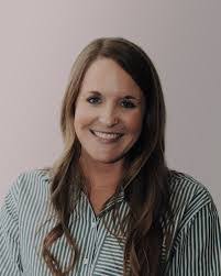 Candace Echols's Instagram, Twitter & Facebook