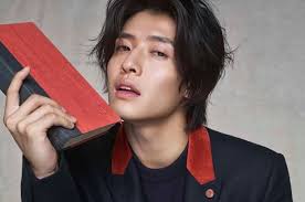 Han Lieu's Instagram, Twitter & Facebook