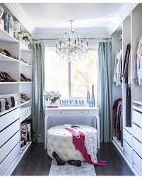 10 Glorious Simple Shabby Chic Living Room Ideas Chic Glorious Ideas Living Room Shabby Simple In 2020 Chic Bedroom Chic Living Room Shabby Chic Pillows