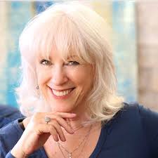 Amazon.com: Monetize Your Expertise: 14 Entrepreneur Success Stories About  Making Money with Their Expertise and Knowledge (Expertise-Based Business)  eBook : Vincent, Alina, Moore, Patti , Baak, Huda , Seidelman, Jennifer ,  Boyce,