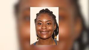 Caregiver accused of buying Shein outfits, paying bills with Alzheimer's  patient's credit card: https://tinyurl.com/3usmfa9h