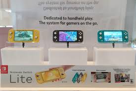 Backmarket.de has been visited by 10k+ users in the past month Nintendo Switch Lite Our Hands On First Impressions Wired