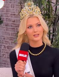 MISS UNIVERSE FAVORITAS