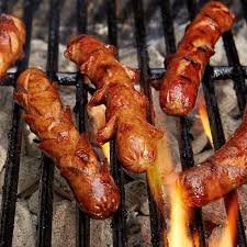 How To Slash Your Hot Dog To Make It Extra Crispy Hot Dog Recipes Traeger Cooking Cooking Recipes