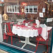 Valentinstag Schaufenster In 2020 Wohnen Geschenkideen Geschenke