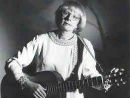 Soeur sourire is credited as chanteuse belge des années 1960, religieuse,. Som N A Boina 30 Soeur Sourire Seus Dramas E Uma Melodia Imortal A Boina