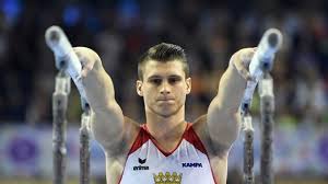 He returned to training the following month. Lukas Dauser Sturzt Kein Podestplatz Fur Deutsche Turner