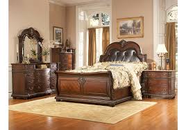Clearly influenced by the later renaissance period, which featured enrichment of ornament and outline, old world reflects the elaborate details of the frenc. Lacks Covington 4 Pc Queen Bedroom Set