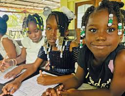 INVESTEREN IN JONG & OUD DOOR SCHOLING, HEROPBOUW, REHABILITATIE,  PRAKTISCHE EN MEDISCHE HULP, GEESTELIJK HERSTEL, RICHTING