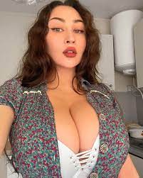 My boobs are so big they put me in danger - people stare and hate me for  them | The US Sun