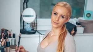 Onlyfans: Creatorin Anike Ekina über Stalking und Fake-Profile