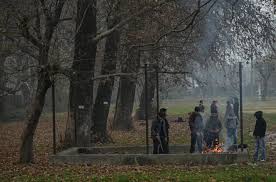 Colder Nights Return To Kashmir As Mercury Dips Below Freezing Point