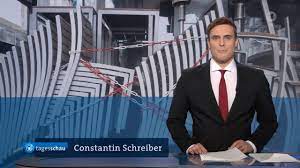 Seit januar 2017 moderiert constantin schreiber die tagesschau in der ard. Erste 20 Uhr Tagesschau Mit Constantin Schreiber Tagesschau 20 00 Uhr 04 01 2021 Youtube