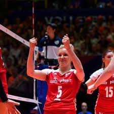 Na noite deste sábado, a equipe do técnico josé roberto guimarães superou na semifinal o peru sem dificuldades por 3 sets a 0, parciais de 25/19, 25/18 e 25/16. Selecao Feminina Busca Reacao Mas Perde Por 3 A 2 Da Polonia Na Liga Das Nacoes