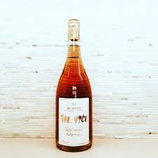 A Great Gift Idea For Your Boss Wine Bottle Gifts Rose Wine Bottle