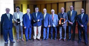 De nuestra junta directiva, para nuestros graduados de hoy: La Unab Hizo Entrega Del Premio Regional De Periodismo Silvia Galvis Periodico 15