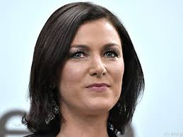 ✩ bundesministerin für landwirtschaft regionen und tourismus ✩. Ovp Stellt Kostinger Als 1 Nationalratsprasidentin Auf Politik Vol At